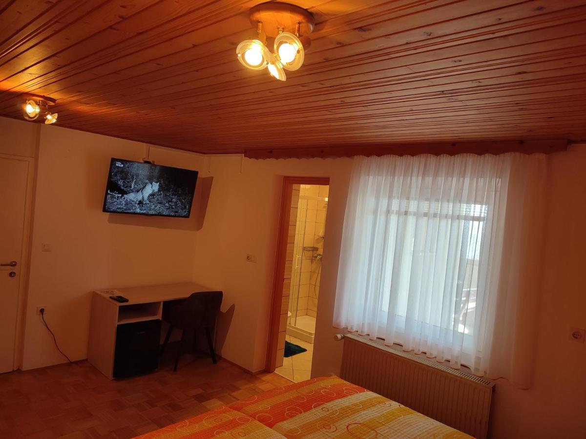 Gostilna Pension Blegos Poljane nad Škofjo Loko Zewnętrze zdjęcie