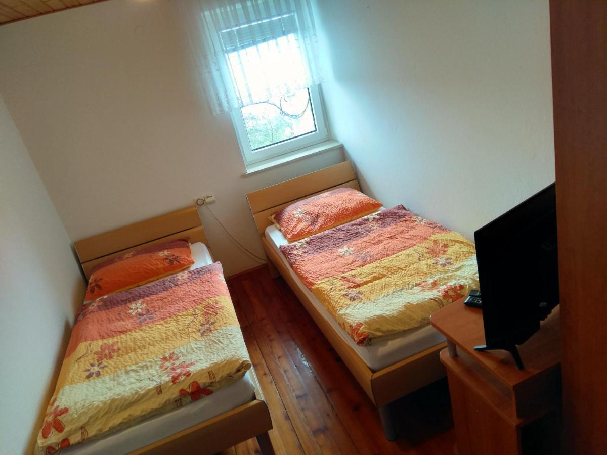 Gostilna Pension Blegos Poljane nad Škofjo Loko Zewnętrze zdjęcie