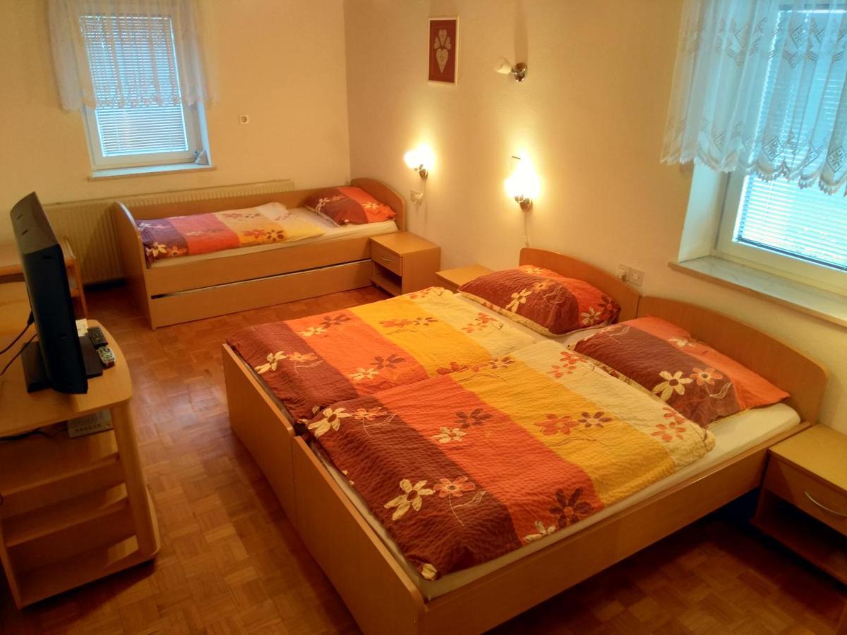 Gostilna Pension Blegos Poljane nad Škofjo Loko Zewnętrze zdjęcie