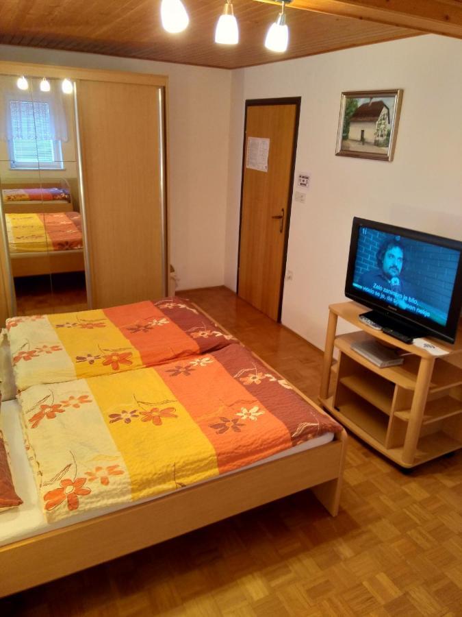 Gostilna Pension Blegos Poljane nad Škofjo Loko Zewnętrze zdjęcie